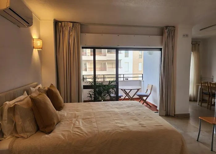 With Terrace, Ideal For Couples And Long Portimao