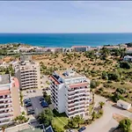 With Terrace, Ideal For Couples And Long * Portimão