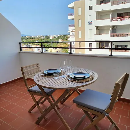With Terrace, Ideal For Couples And Long Apartman Portimão