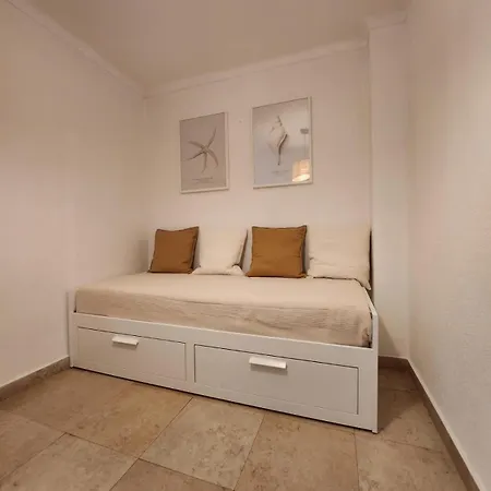 Apartman With Terrace, Ideal For Couples And Long