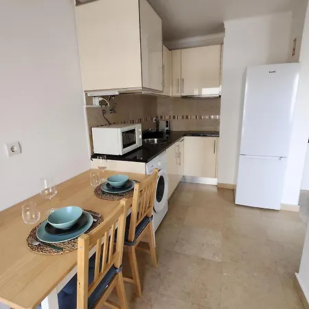 With Terrace, Ideal For Couples And Long Apartman *