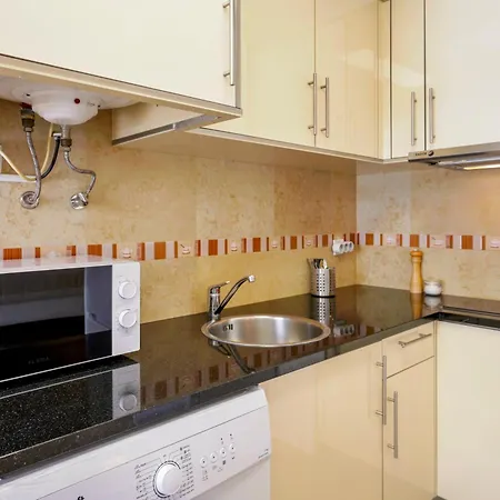 With Terrace, Ideal For Couples And Long Apartman *