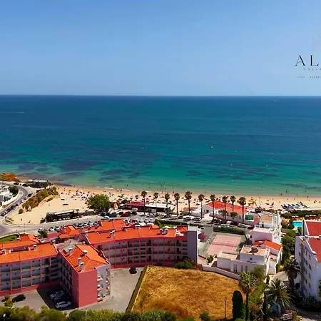 With Terrace, Ideal For Couples And Long Portimão
