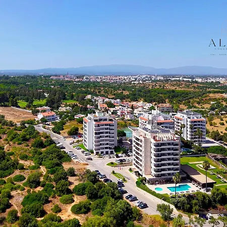 With Terrace, Ideal For Couples And Long Apartman Portimão